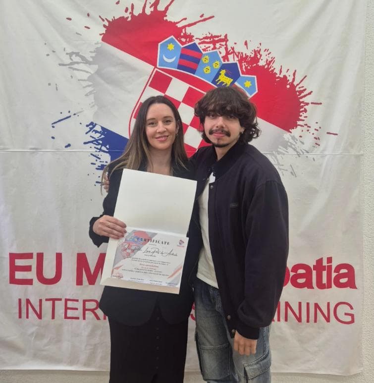 João Andrade receiving his EU Mobility Croatia internship certificate
